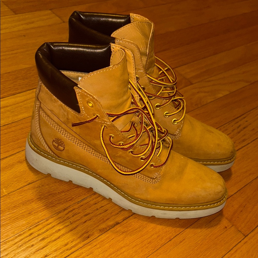 Timberland women’s Tan Boots